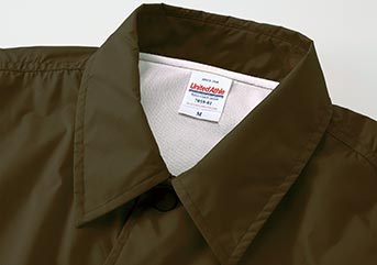 コーチジャケット 立体的できれいな襟