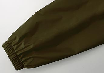 コーチジャケット シャーリング仕様の袖口